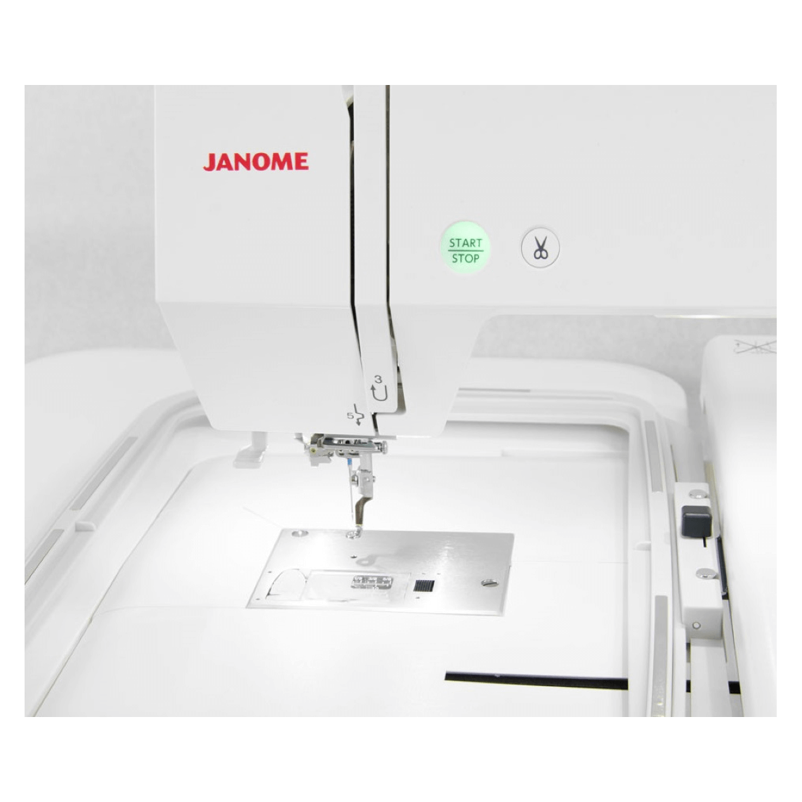 Вышивальная машина Janome Memory Craft 500E купить в магазине Мир шитья