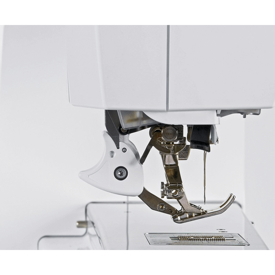 Bernina 880 Plus: швейные машины, купить в Мире Шитья