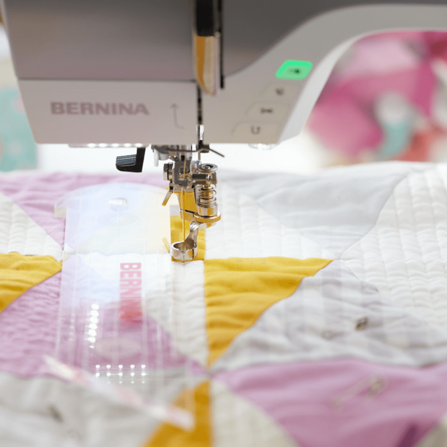 Набор линеек для стежки Bernina 102 379 70 01 5 шт., купить в  интернет-магазине Мир Шитья, цены в Москве, СПб, по России.